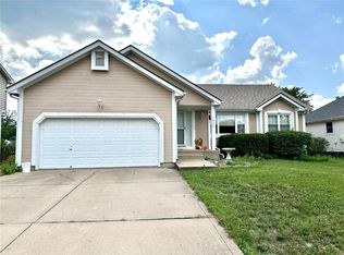 12354 S Parker Ter, Olathe, KS 66061