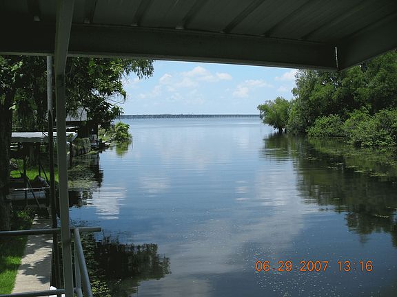 5th image of 2501 Lakeway Dr
