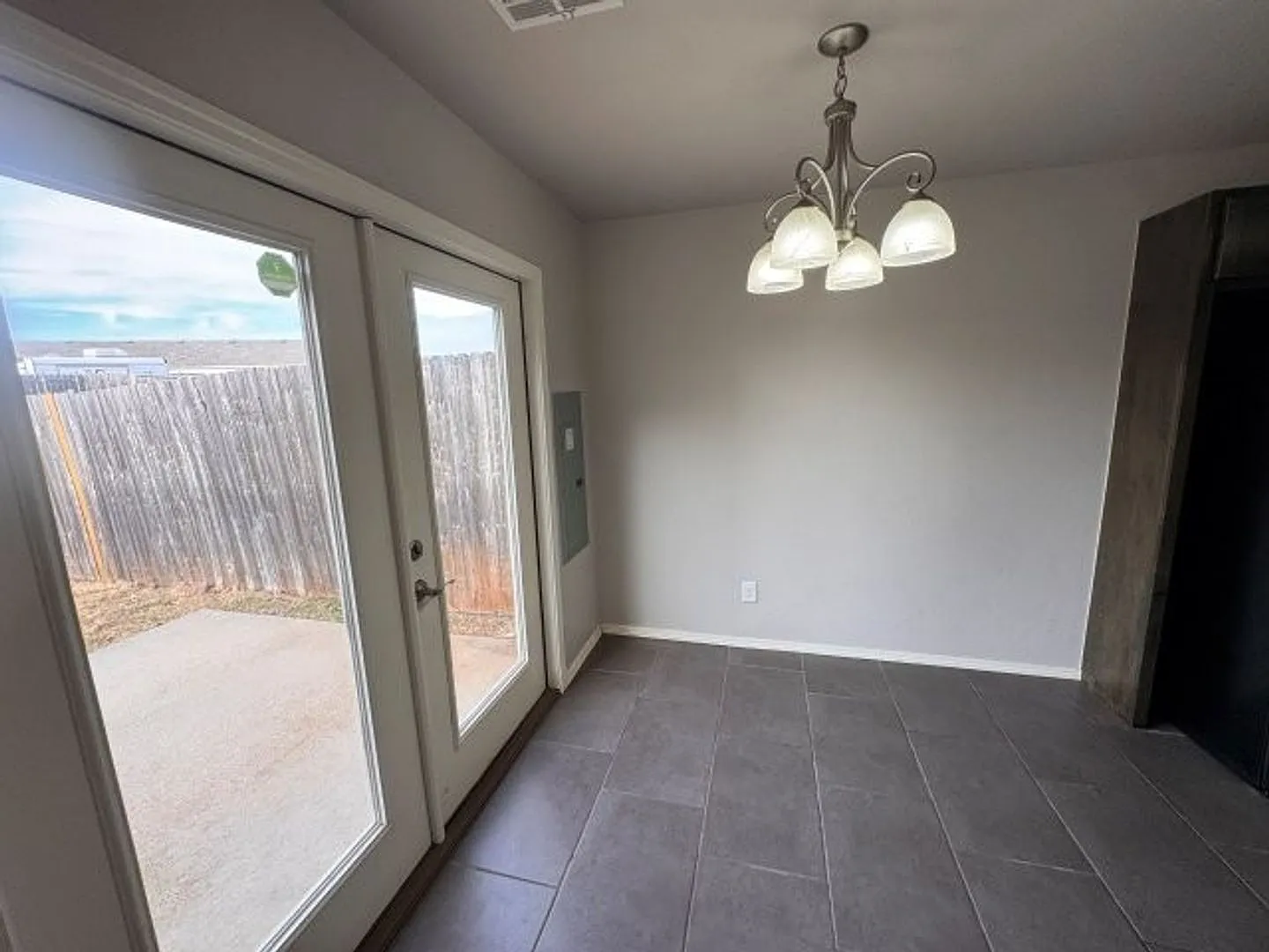 3 bedroom 2 story duplex in Deer Creek schools! — Photo 3