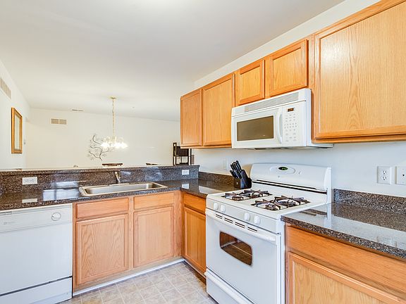 4th image of 7608 Lacy Dr #20