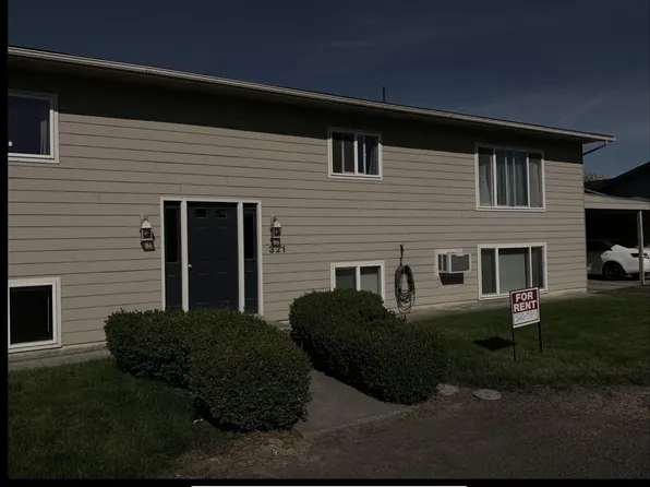 321 NE Damson Ave APT B, College Place, WA 99324