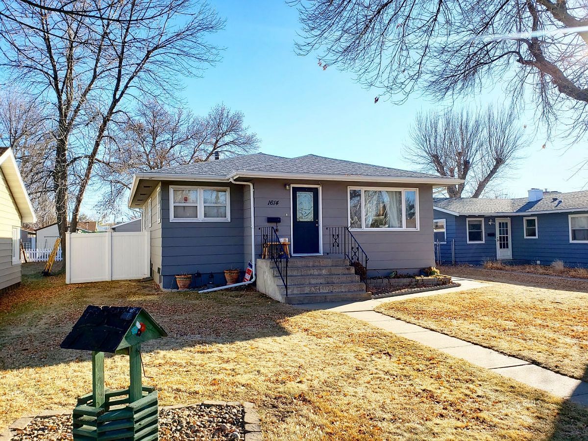 1614 N Meade Ave Glendive Mt 59330 Zillow