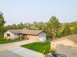 4810 Riva Ridge Rd, Rapid City, SD 57702
