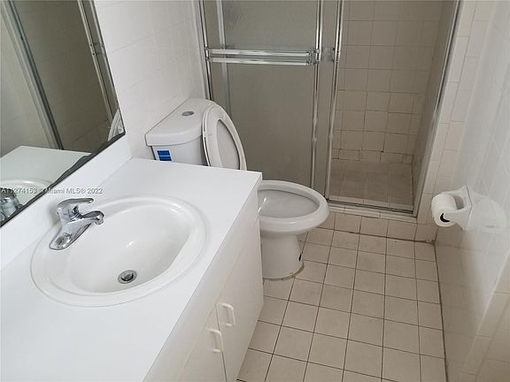 3rd image of 2903 NE 163rd St APT 509