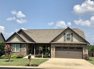 322 War Emblem Dr, Boiling Springs, SC 29316