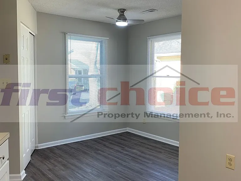 1750 Ridgefield Ct — Photo 9