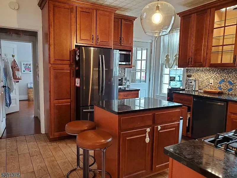 293 Delawanna Ave — Photo 4