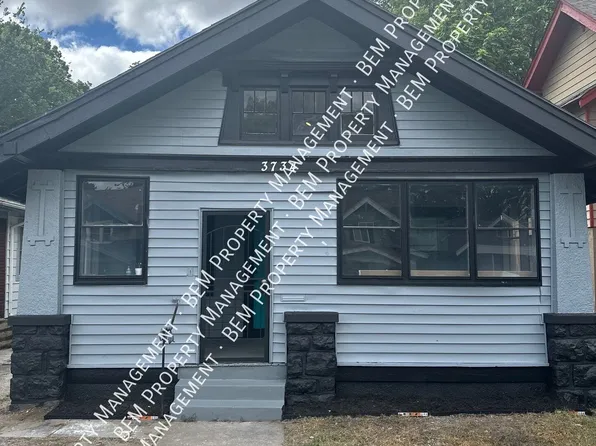 3734 College Ave, Kansas City, MO 64128