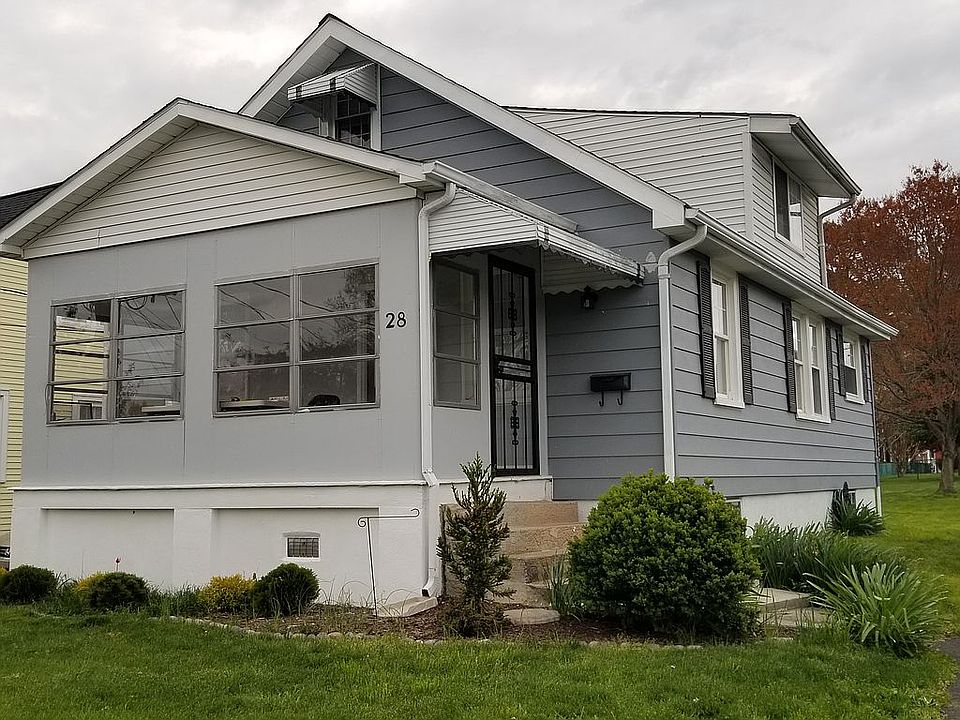 Welcome to 28 Boxwood Ave!