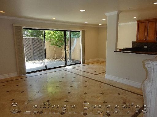 4th image of 2200 Woodside Ln Unit 8