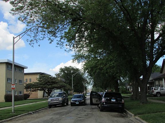 4th image of 3924 Warren Ave