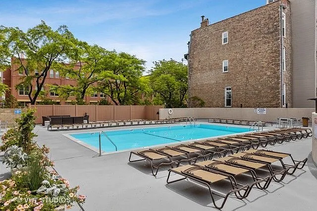 1660 N La Salle Dr #2405 — Photo 18