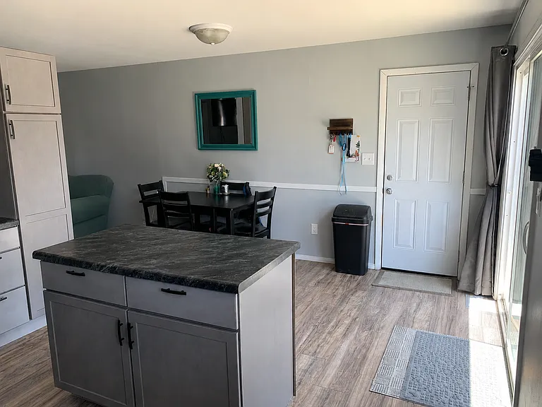 956 Mayfield Dr — Photo 8
