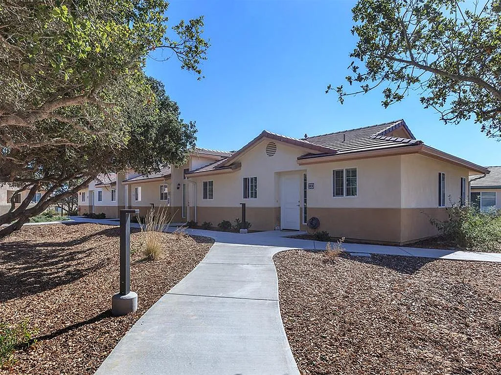 Heritage II Luxury Senior Apts — Photo 2