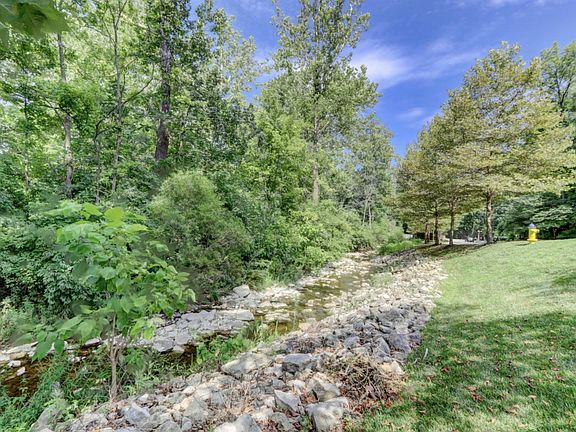 3rd image of 3812 Vineyards Way