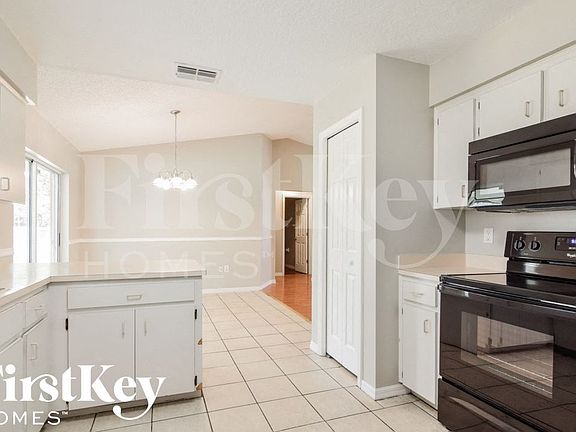 5th image of 7901 Sioux Ln