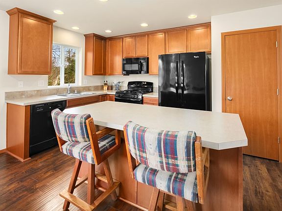 5th image of 5113 83rd Pl NE