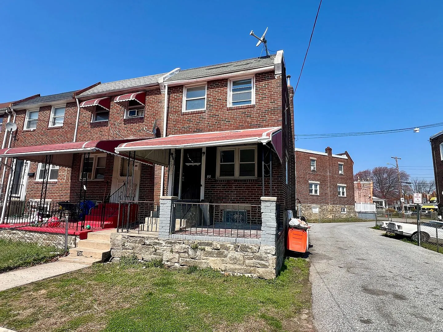 812 McDonald St photo 1