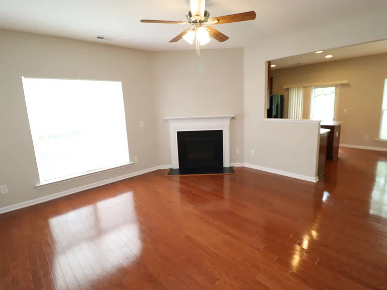 110 Fanwood Ct — Photo 5