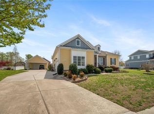4304 Edgewater Ln, Suffolk, VA 23435