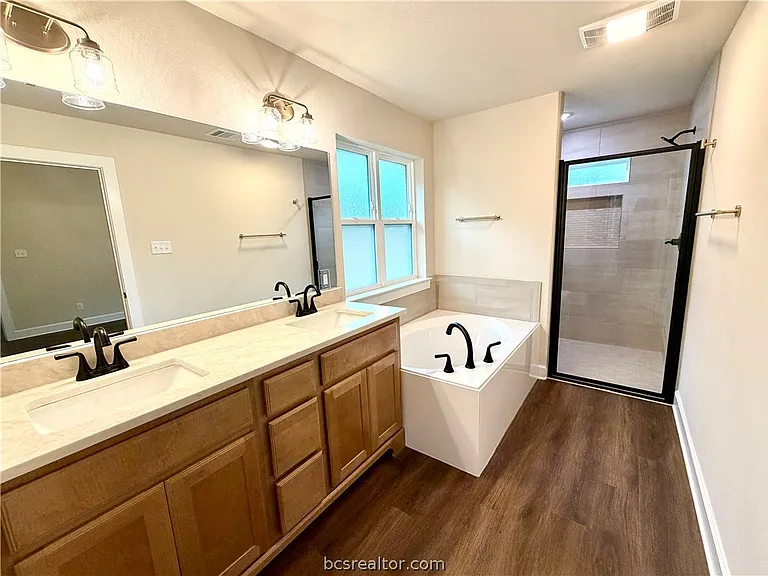 1206 Bridgewater Dr — Photo 8