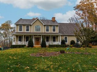8 Hungerford Ln, Harwinton, CT 06791