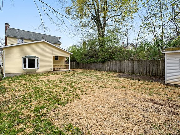 5th image of 661 Highland Ave