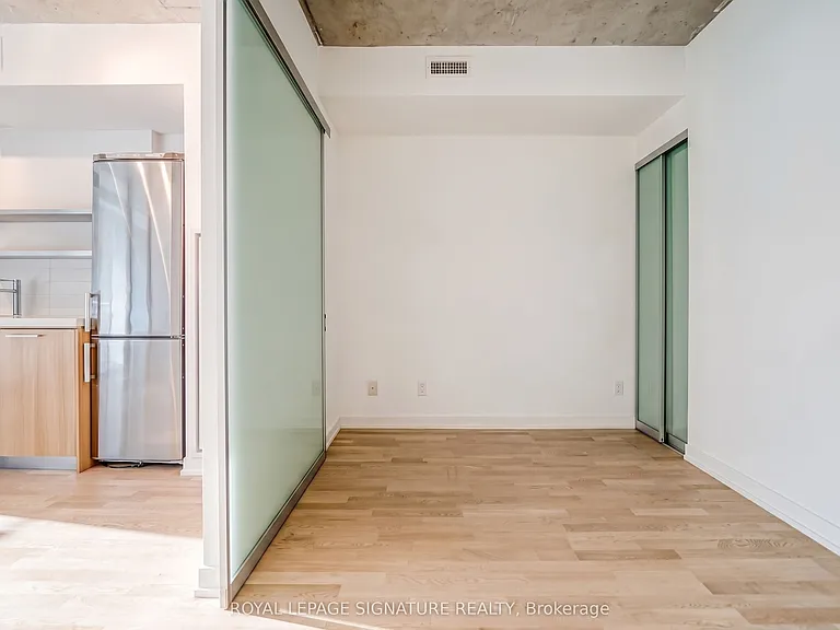 461 Adelaide St W #1022 — Photo 7