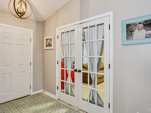 5th image of 6853 Rickwood Dr