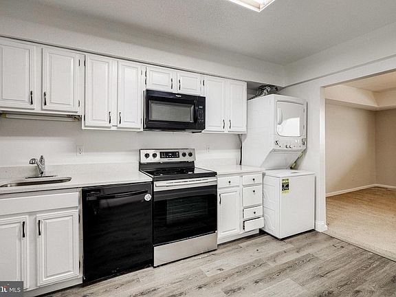2nd image of 3713 George Mason Dr #1104