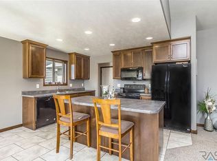 4009 S Outfield Ave, Sioux Falls, SD 57110