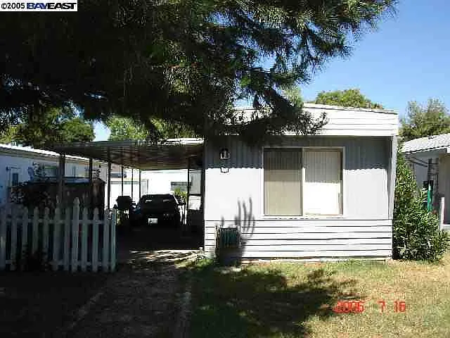 281 Winnipeg Ter Unit 281 photo 1