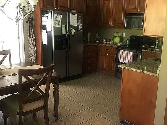 5th image of 70 Honeyberry Ln