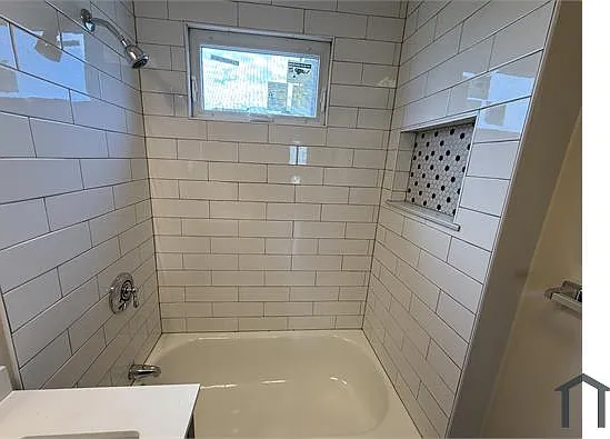 2 Park St #3 — Photo 9