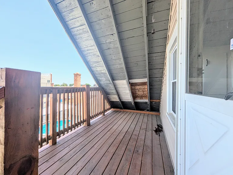 6606 W George St #2 — Photo 8