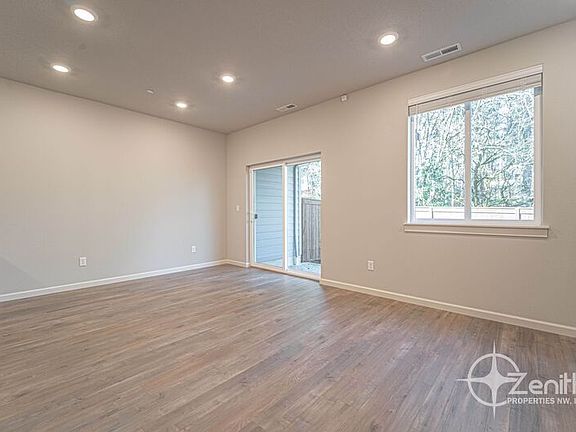 5th image of 2403 S Trail View Ct