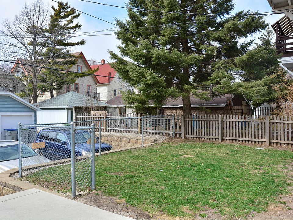 2nd image of 3013 N Cramer St #3015