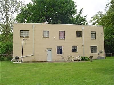 2nd image of 301 Avon Way