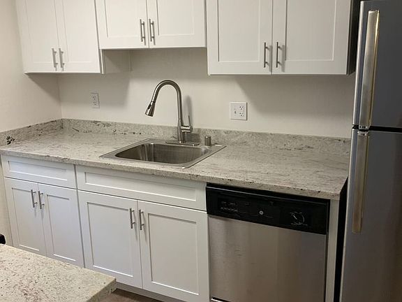 5th image of 1515 18th St APT 9