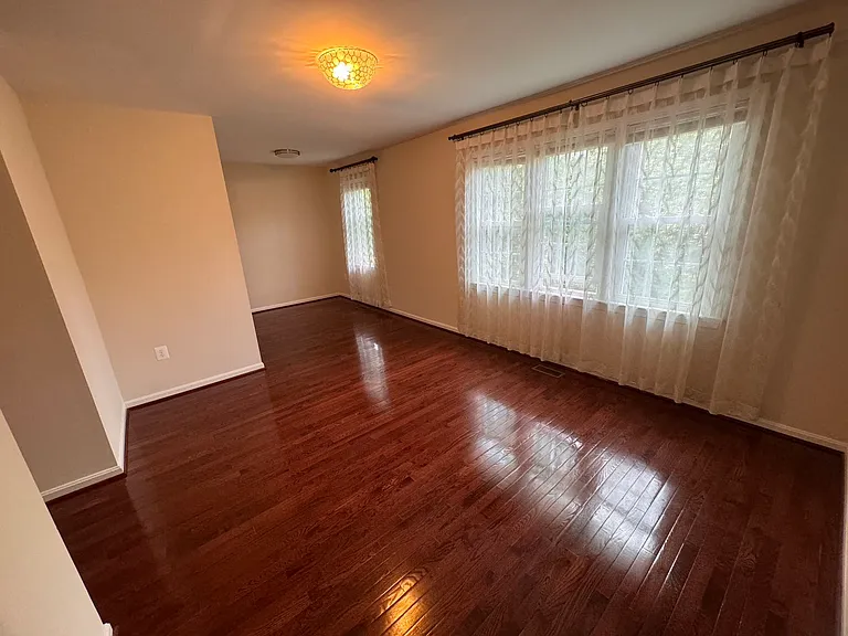 8985 Omega Ct — Photo 7