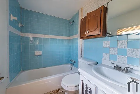 6300 Gertrude Ave #UP — Photo 5