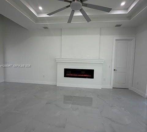 4th image of 329 Kismet Pkwy W