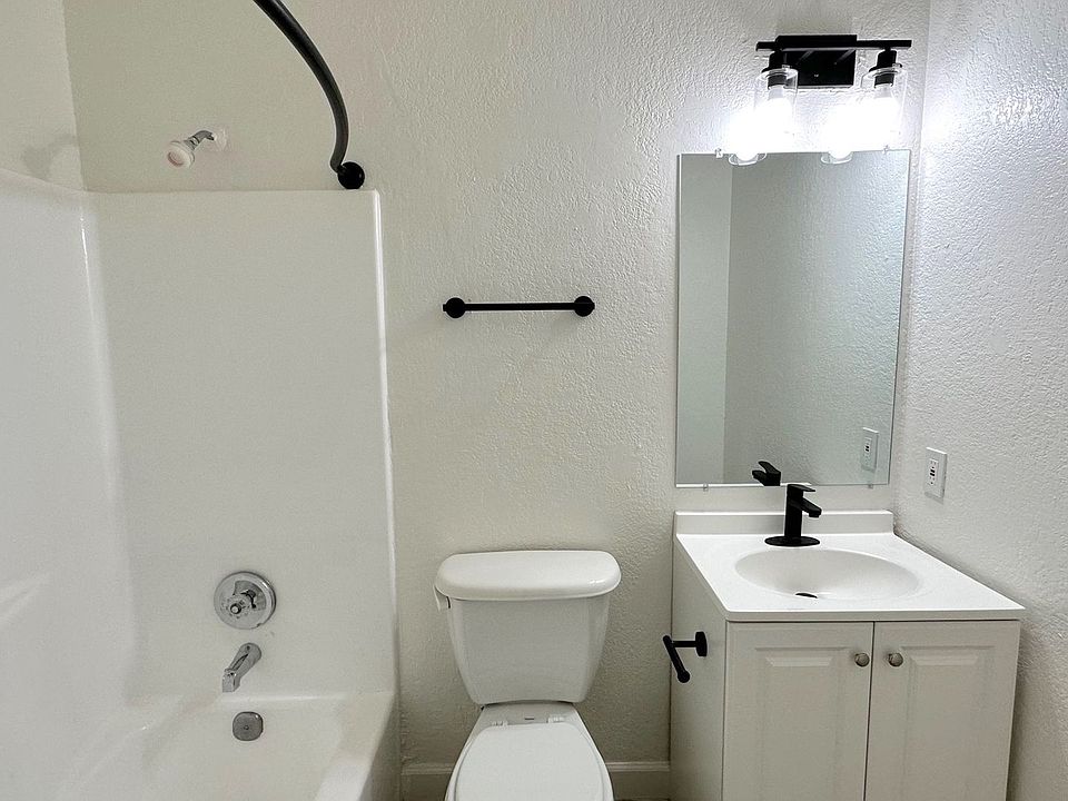 1st image of 175-197 E Grove St #48