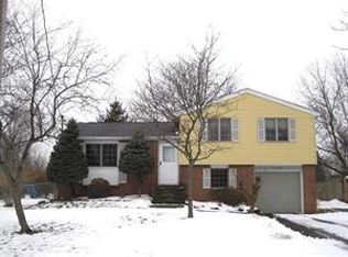 5340 Ernest Rd, Lockport, NY 14094