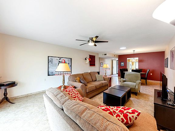 4th image of 14 Leisure World