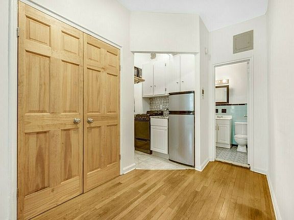4th image of 538 E 85th St APT 4A