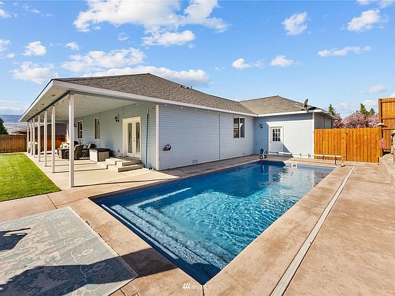2nd image of 25 Makenna Ln