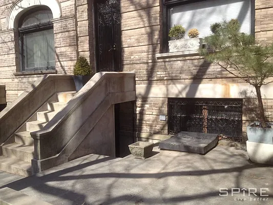 Rented by Spire Group | media 39