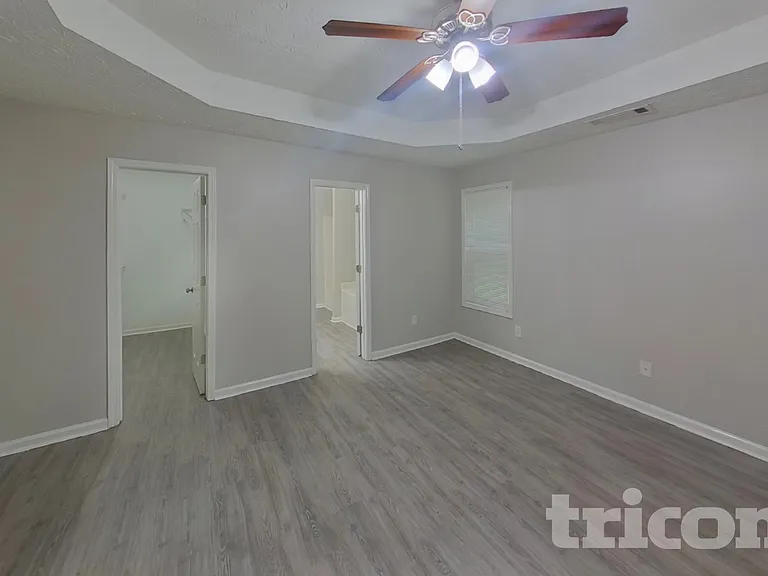 6050 Fieldwood Ln — Photo 8