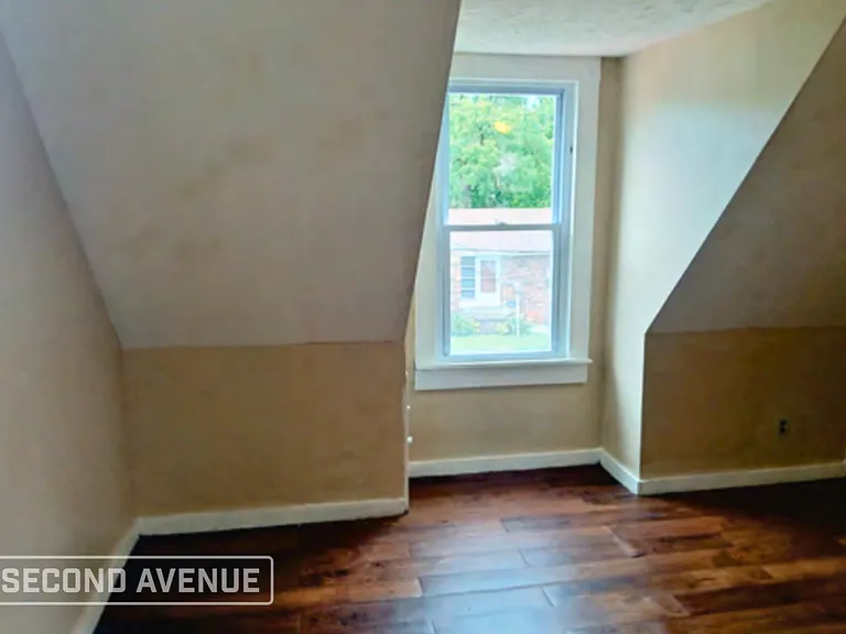 1442 W 19th St — Photo 7
